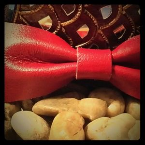 Handmade genuine leather bow tie